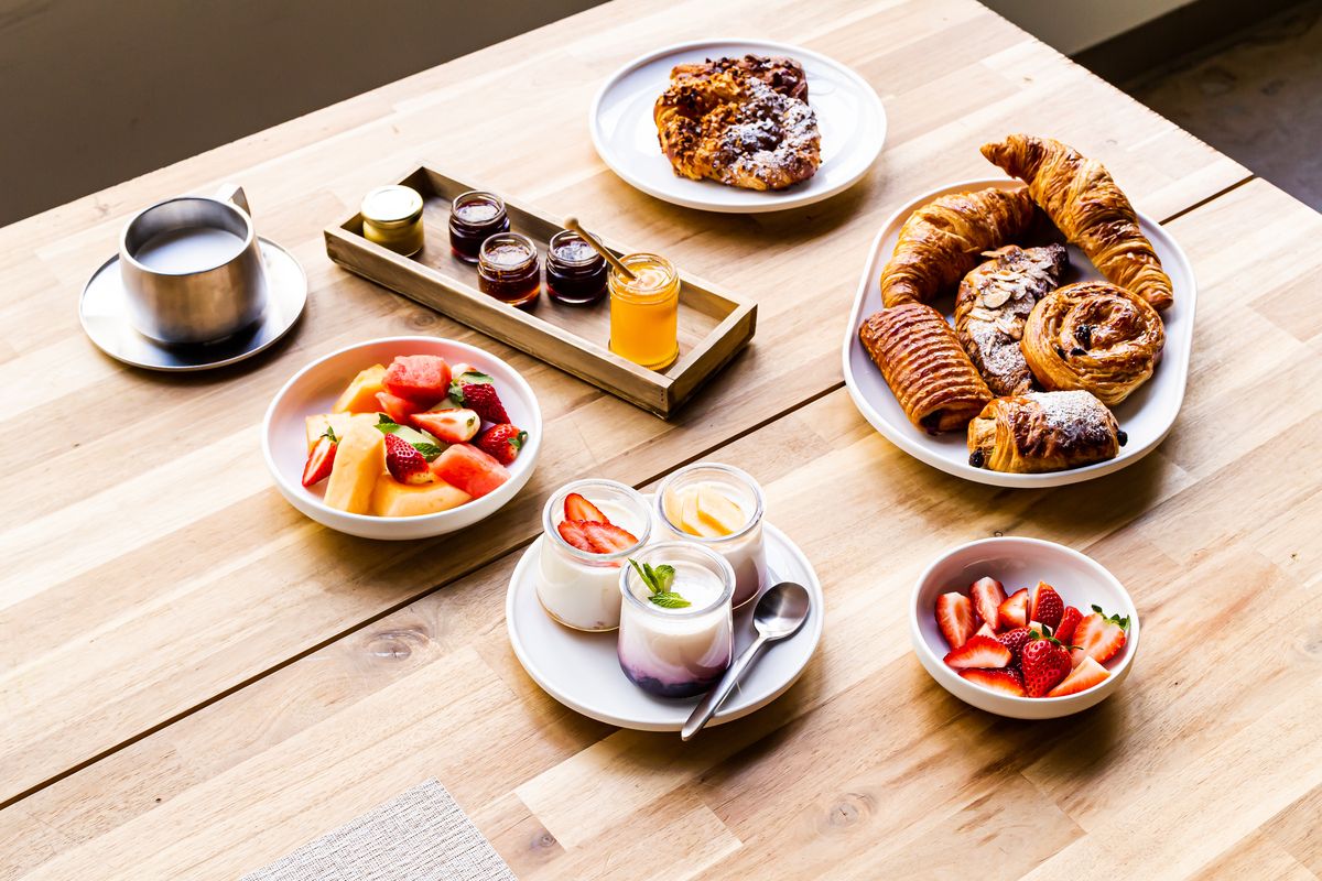 13" Oval Bevel™ Platter