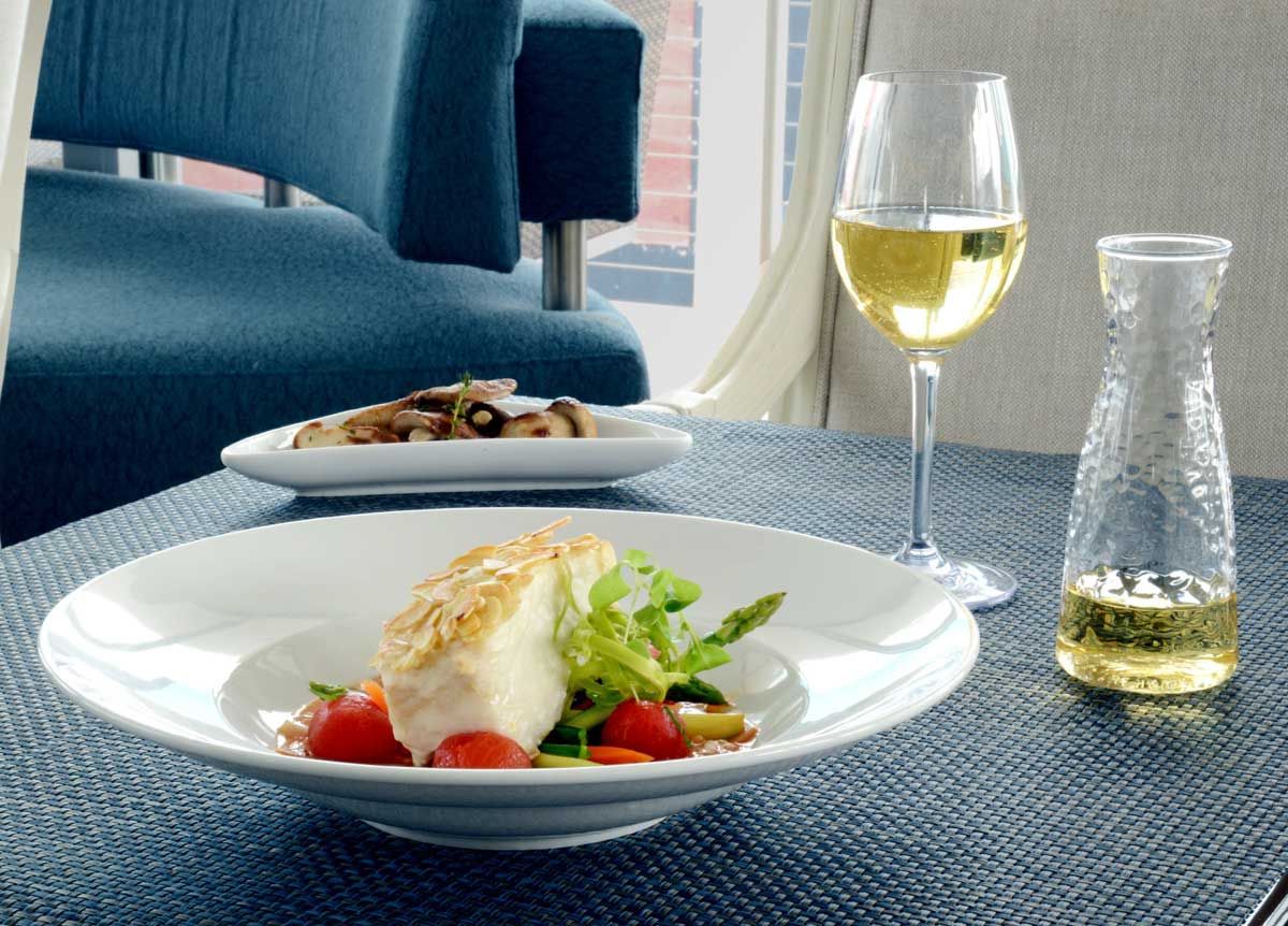 11" Triangle Trillium Bowl - 20 oz