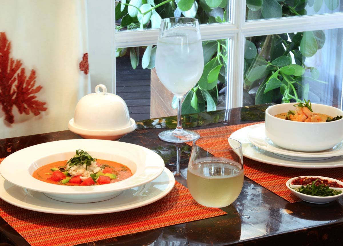 3.75" Round Monaco Divided Dish - 2 oz